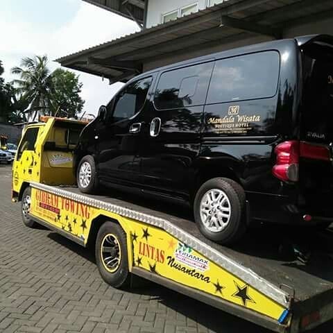JASA KIRIM MOBIL BANTUL 085101189443